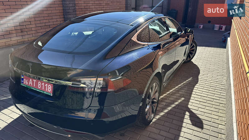 Ліфтбек Tesla Model S 2013 в Вінниці