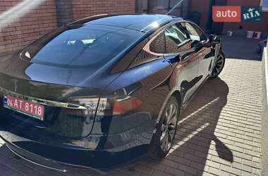 Лифтбек Tesla Model S 2013 в 