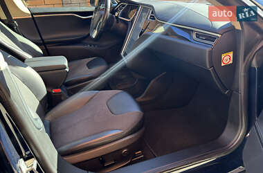 Лифтбек Tesla Model S 2013 в 