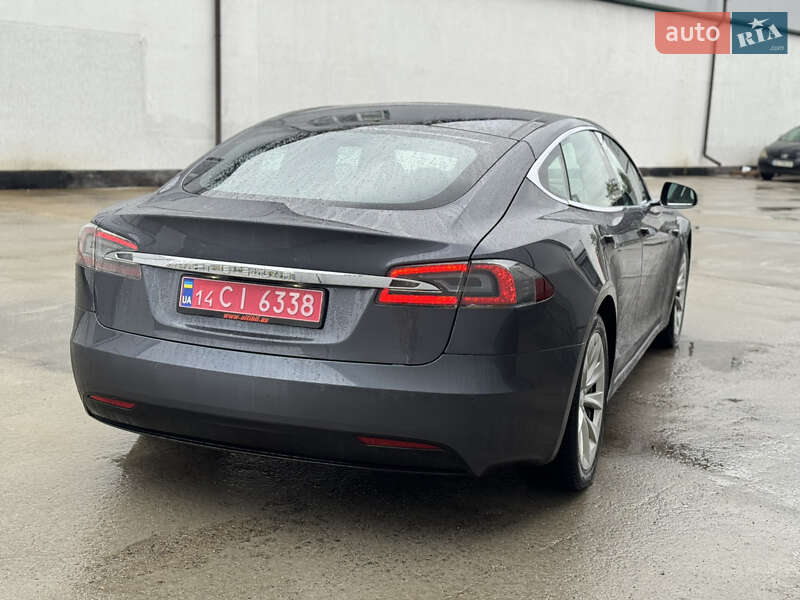 Лифтбек Tesla Model S 2018 в Виннице