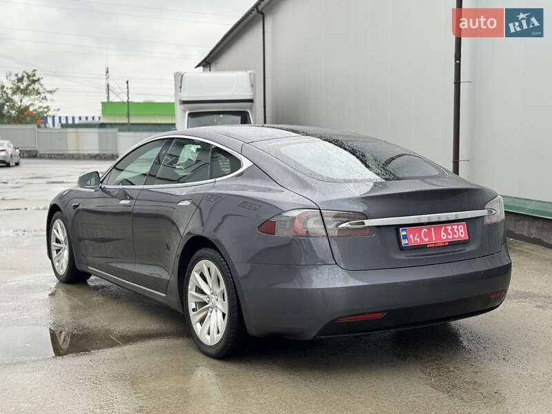 Лифтбек Tesla Model S 2018 в Виннице