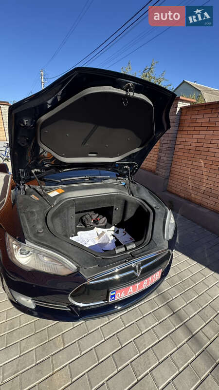 Ліфтбек Tesla Model S 2013 в Вінниці