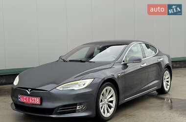Лифтбек Tesla Model S 2018 в 
