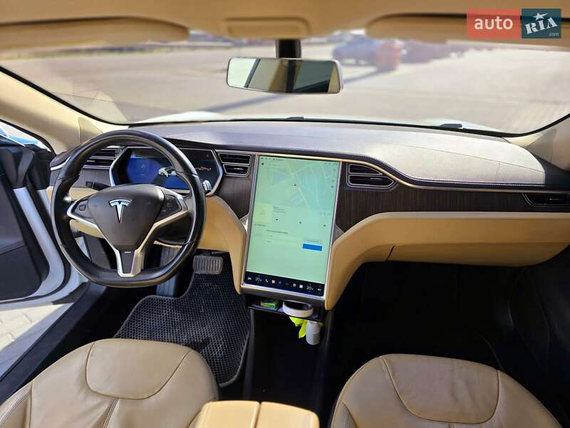 Лифтбек Tesla Model S 2013 в Виннице