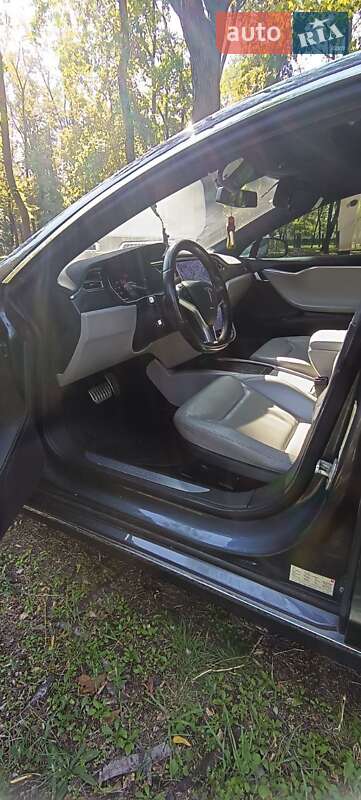 Лифтбек Tesla Model S 2014 в Кривом Роге