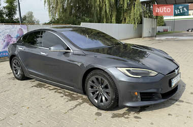 Лифтбек Tesla Model S 2016 в Снятине