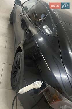 Лифтбек Tesla Model S 2019 в 