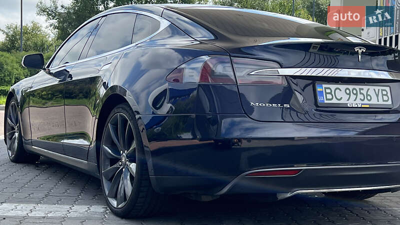 Ліфтбек Tesla Model S 2014 в Дрогобичі фото 38 Ліфтбек Tesla Model S 2014 в Дрогобичі