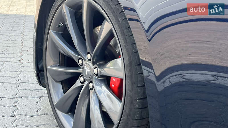 Ліфтбек Tesla Model S 2014 в Дрогобичі фото 42 Ліфтбек Tesla Model S 2014 в Дрогобичі