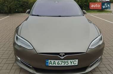 Ліфтбек Tesla Model S 2015 в Києві