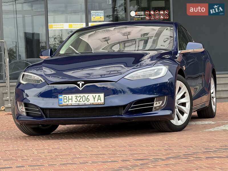 Лифтбек Tesla Model S 2016 в Одессе