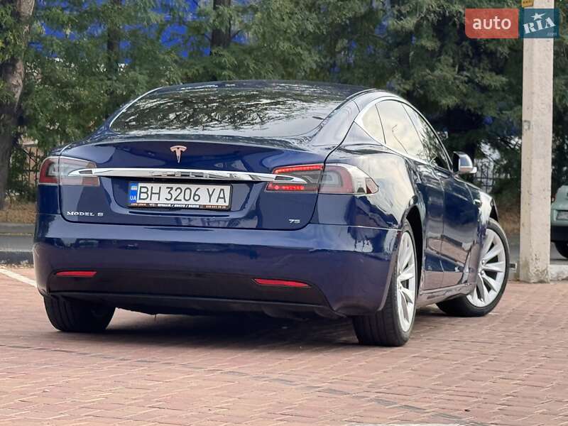 Лифтбек Tesla Model S 2016 в Одессе