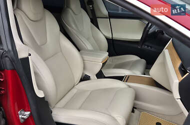 Лифтбек Tesla Model S 2019 в 