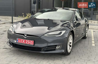 Лифтбек Tesla Model S 2017 в 