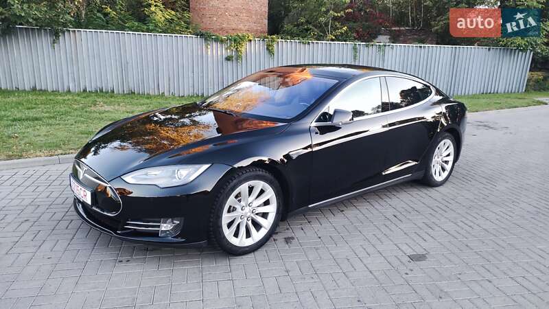 Лифтбек Tesla Model S 2014 в Житомире