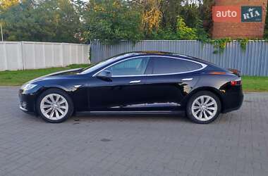 Ліфтбек Tesla Model S 2014 в 