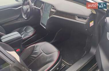 Ліфтбек Tesla Model S 2014 в 