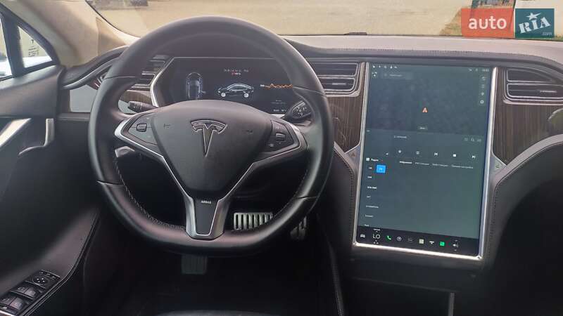 Лифтбек Tesla Model S 2014 в Житомире