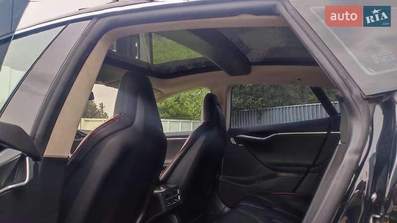 Лифтбек Tesla Model S 2014 в Житомире