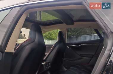 Ліфтбек Tesla Model S 2014 в 