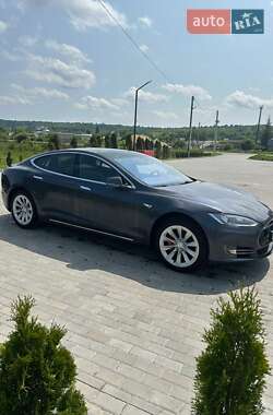 Лифтбек Tesla Model S 2015 в 