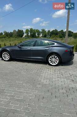 Лифтбек Tesla Model S 2015 в 