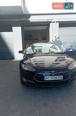 Ліфтбек Tesla Model S 2015 в Вінниці