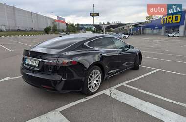 Лифтбек Tesla Model S 2017 в Ровно