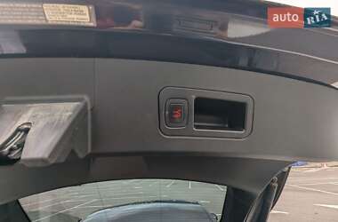 Ліфтбек Tesla Model S 2017 в 