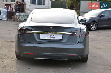 Ліфтбек Tesla Model S 2015 в 