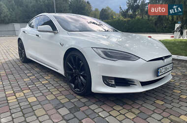 Ліфтбек Tesla Model S 2017 в 