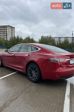 Лифтбек Tesla Model S 2017 в 