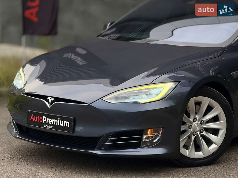 Лифтбек Tesla Model S 2016 в Харькове