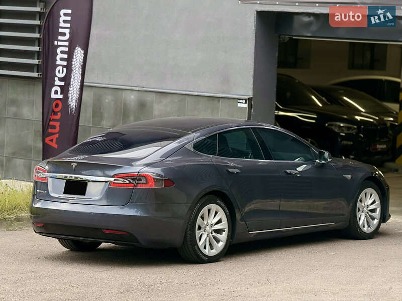 Лифтбек Tesla Model S 2016 в Харькове