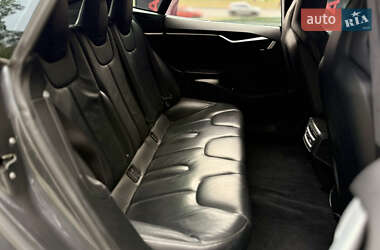 Лифтбек Tesla Model S 2016 в Харькове