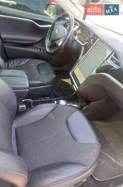 Ліфтбек Tesla Model S 2014 в 