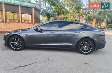 Лифтбек Tesla Model S 2016 в Александрие