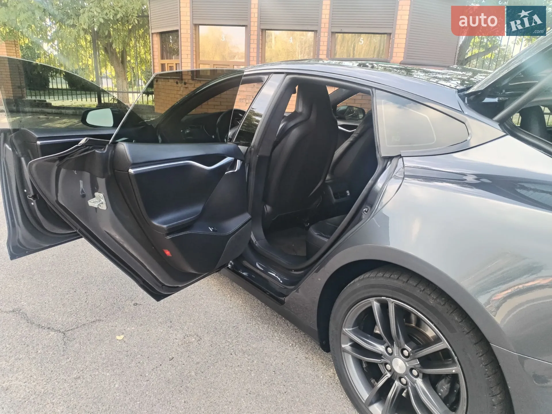 2016 Tesla Model S - мініатюра 13