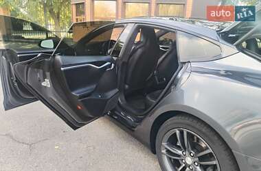 Лифтбек Tesla Model S 2016 в 