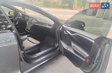 Лифтбек Tesla Model S 2016 в 