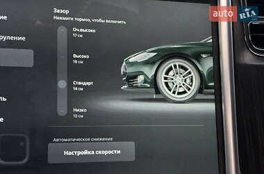 Лифтбек Tesla Model S 2012 в 