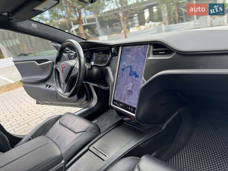 Ліфтбек Tesla Model S 2018 в Рівному