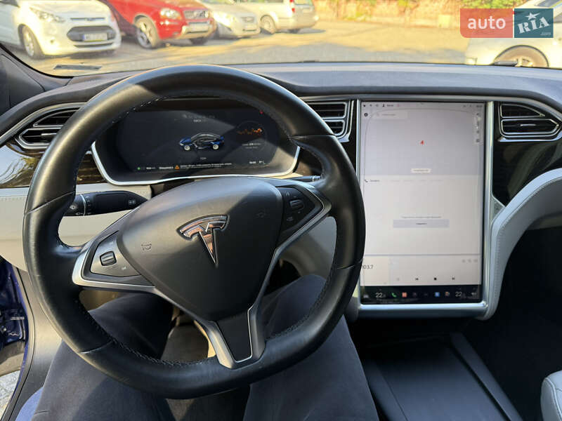 Лифтбек Tesla Model S 2016 в Кременчуге
