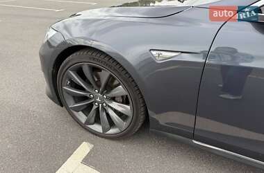 Ліфтбек Tesla Model S 2015 в 