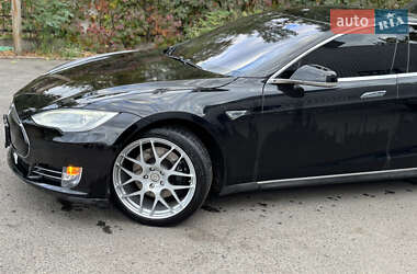 Ліфтбек Tesla Model S 2014 в Миколаєві