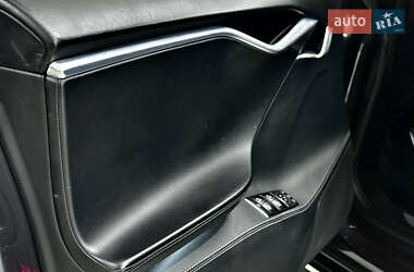 Ліфтбек Tesla Model S 2015 в 