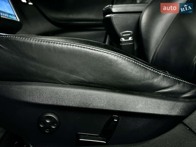 Лифтбек Tesla Model S 2015 в Николаеве