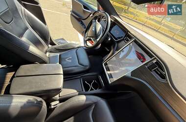 Лифтбек Tesla Model S 2016 в 