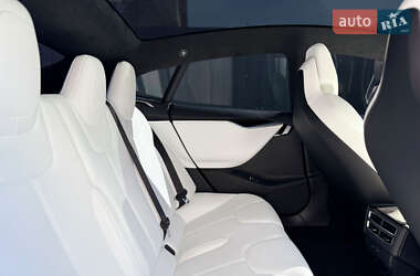 Лифтбек Tesla Model S 2017 в 