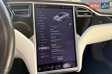 Лифтбек Tesla Model S 2017 в 